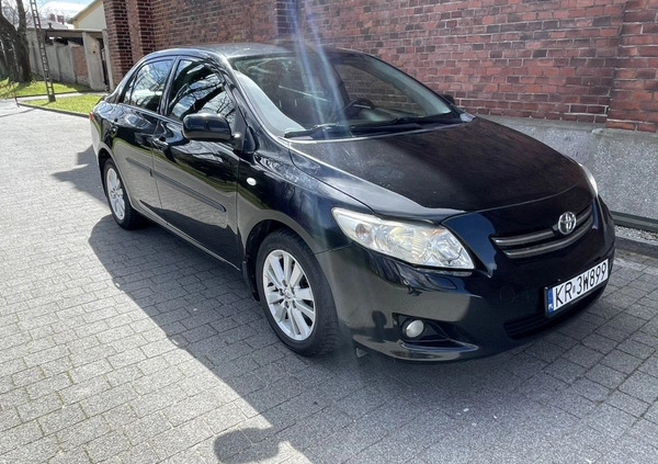 Toyota Corolla cena 15888 przebieg: 260000, rok produkcji 2008 z Koło małe 704